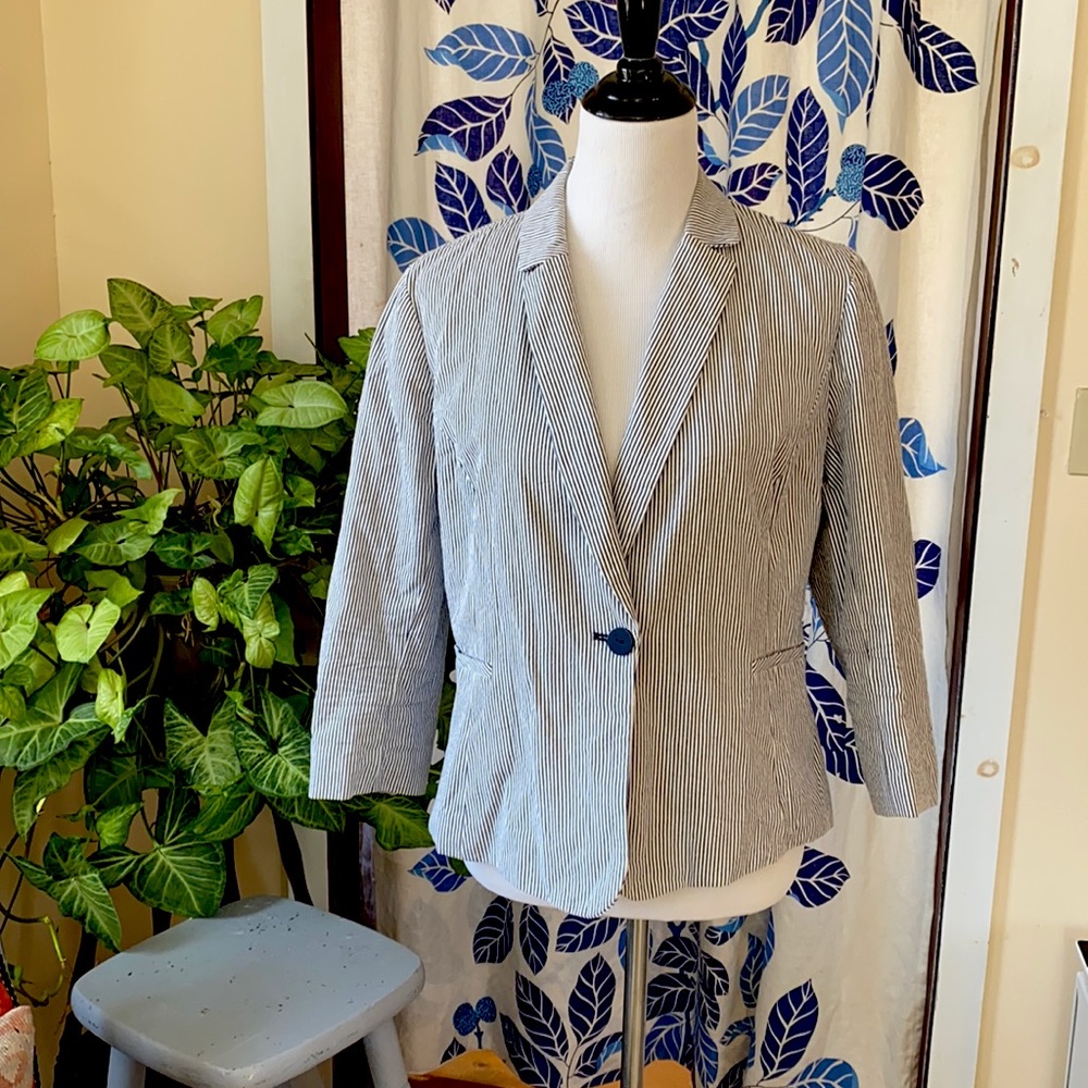 Classic 3/4 sleeve Seersucker Jacket/Blazer
